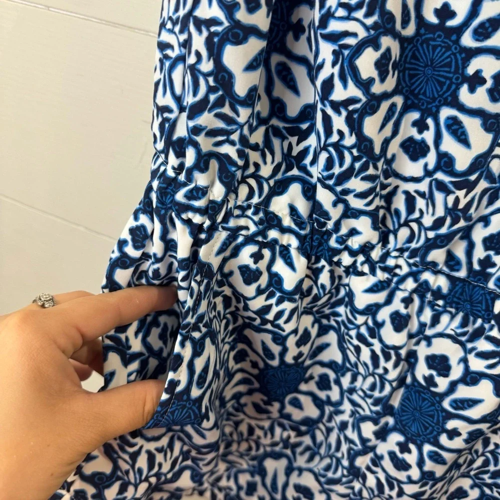 Vineyard Vines | Girls Tile Medallion Print Romper Size Medium
